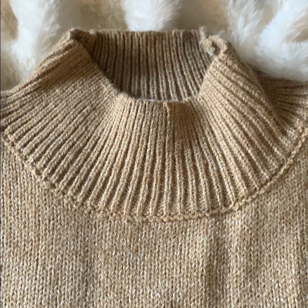 Sweater - Picture 4 of 7